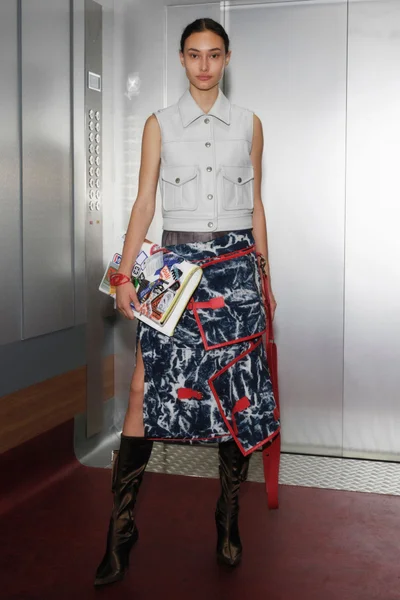 Look 64